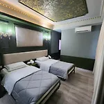 Lotus ホテル 3*