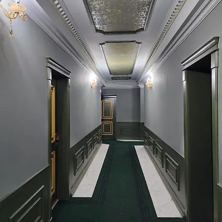Отель Lotus 3*