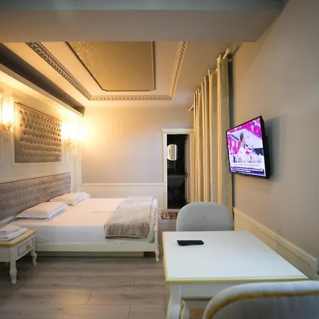 Lotus Hotel