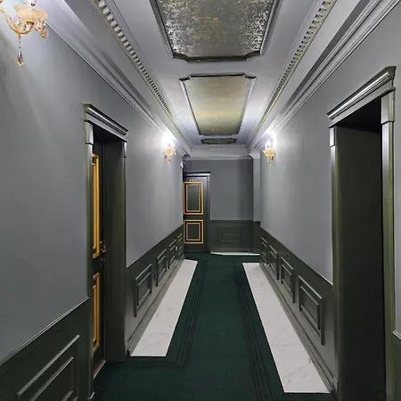 Ξενοδοχείο Lotus 3*